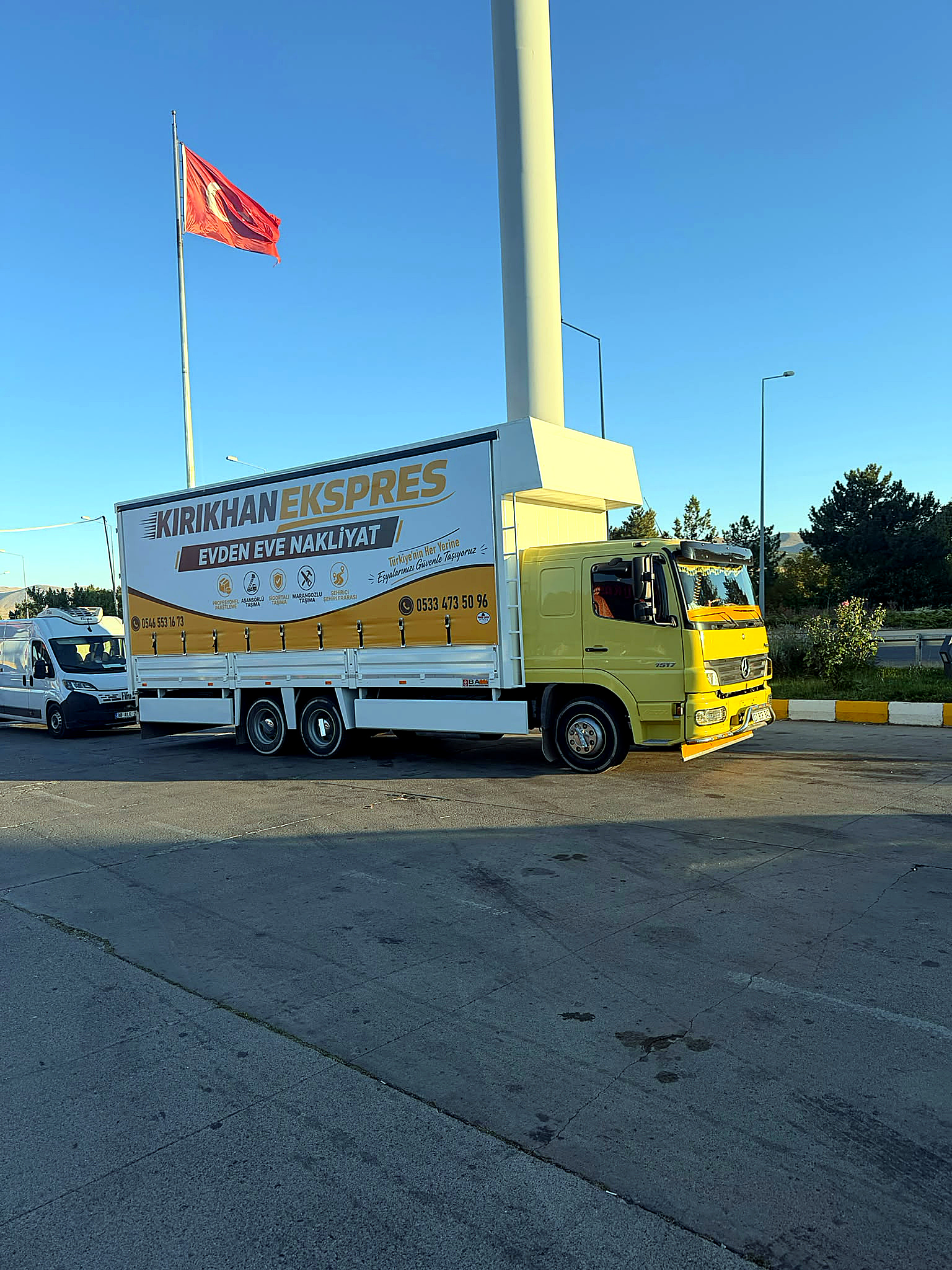 Kırıkhan Ekspres yan görünüm